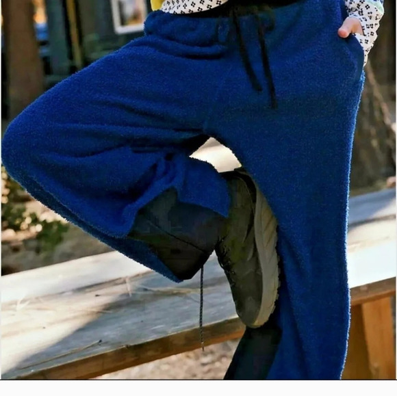 FP movement free people Cuddle Up Fleece Tie Waist joggerBlue/black. Size Sm NWT - Picture 4 of 8